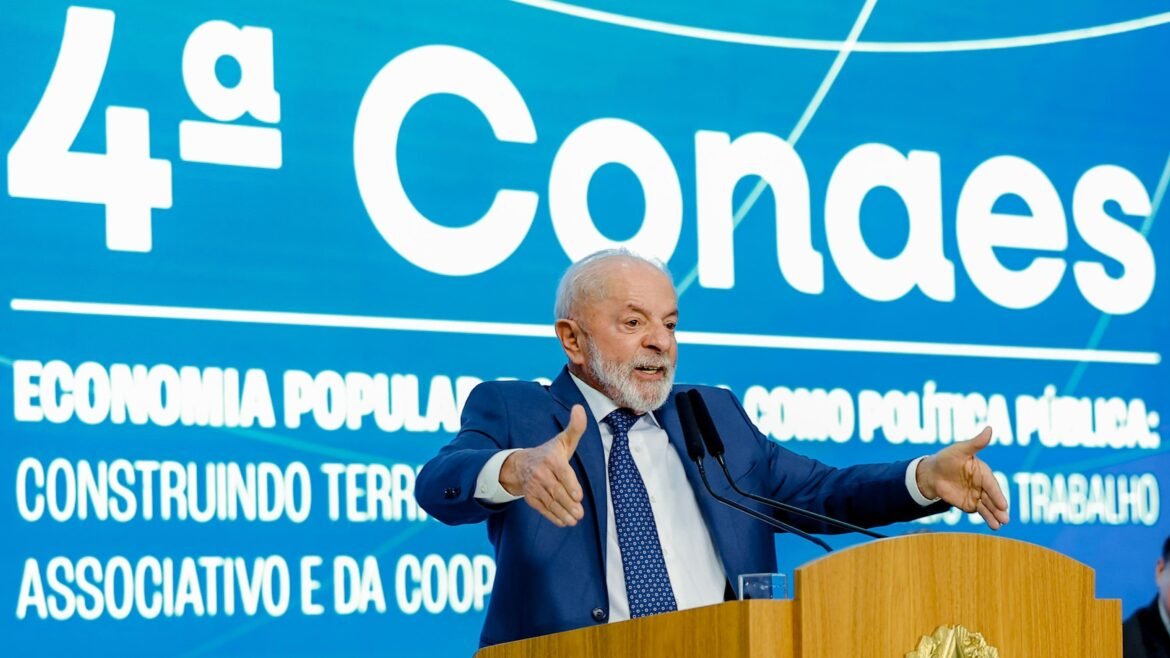 Lula afirma que o Brasil buscará novos mercados em vez de 'ficar lamentando' sobre tarifas elevadas dos EUA.