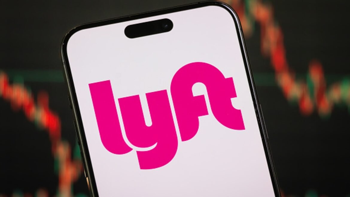 Ações com as maiores variações ao meio-dia: LYFT, WMT, BABA, BIDU