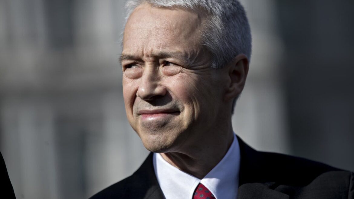 CEO da Johnson & Johnson expressa otimismo sobre a inovação farmacêutica nos EUA.