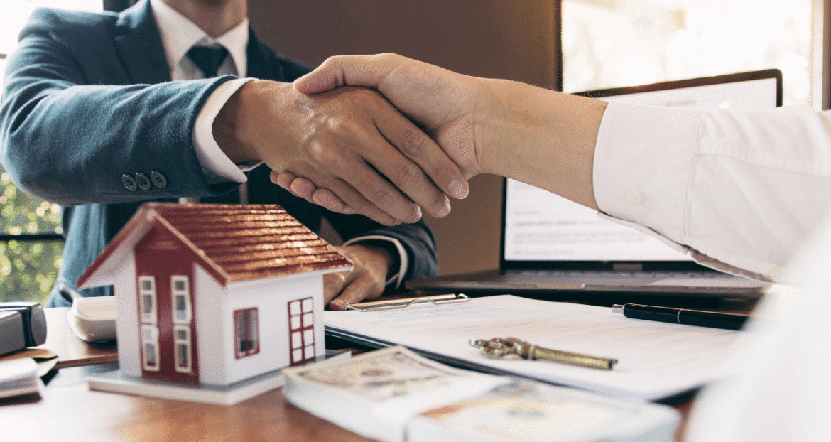 Fundo imobiliário SARE11 começa processo de liquidação e transferência de ativos para o BTLG11; saiba mais.