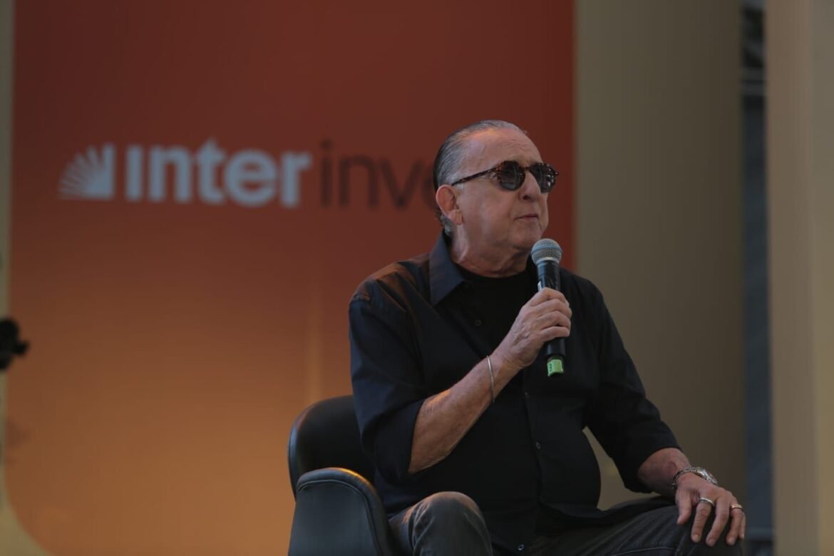 Inter reúne 6 mil pessoas no estádio para discutir investimentos e finanças.