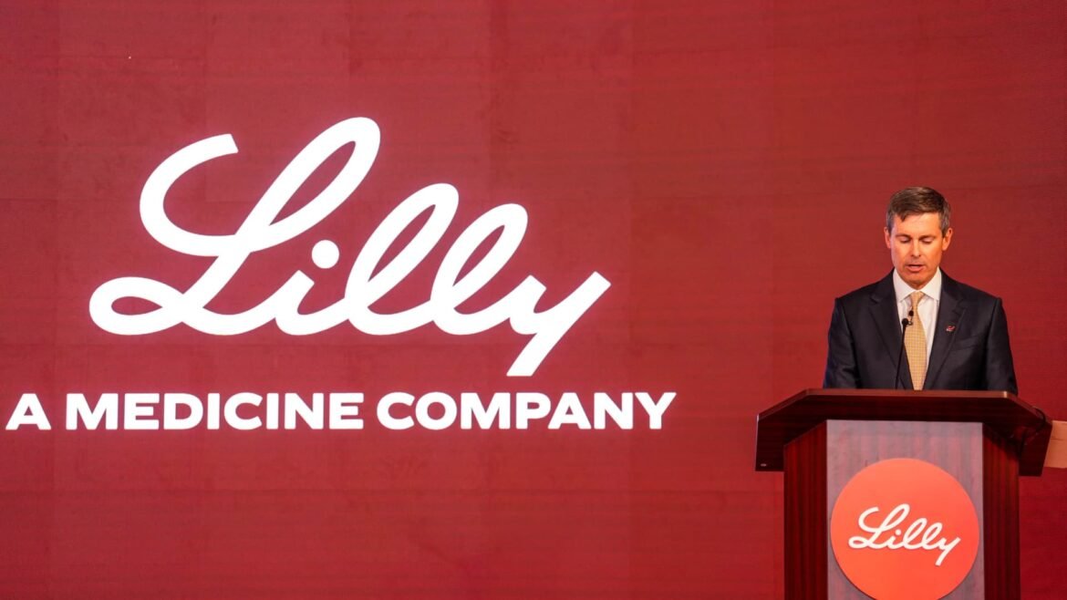 Lilly enfrenta um processo por obesidade no Brasil — além disso, acordo da Amazon de $2,5 bilhões com a FTC e implicações entre Meta e TikTok.