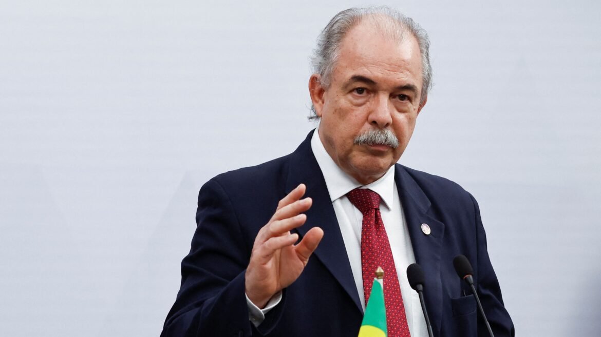 Nenhuma empresa impactada pelas tarifas dos EUA ficará para trás, afirma o BNDES.