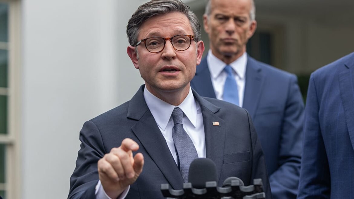 "Os Democratas devem agir corretamente," afirma o porta-voz Johnson.