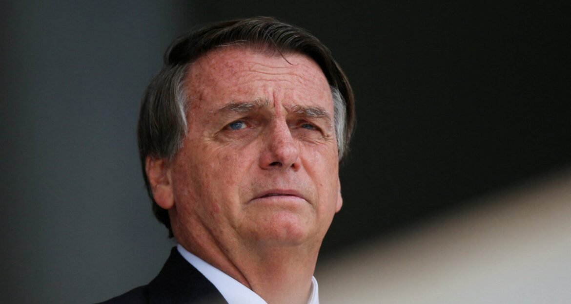 STF agenda sessões adicionais para avaliar a tentativa de golpe por Bolsonaro.