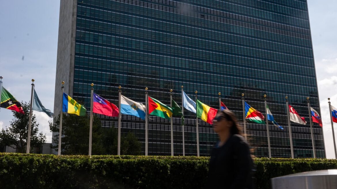 Serviço Secreto desmantela ameaça de telecomunicações ao redor da ONU, capaz de prejudicar o serviço de celular em Nova York.