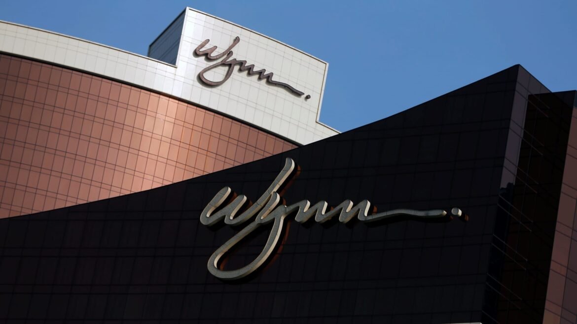 Stifel afirma que ainda há 'significativa valorização' nas ações em alta da Wynn Resorts.