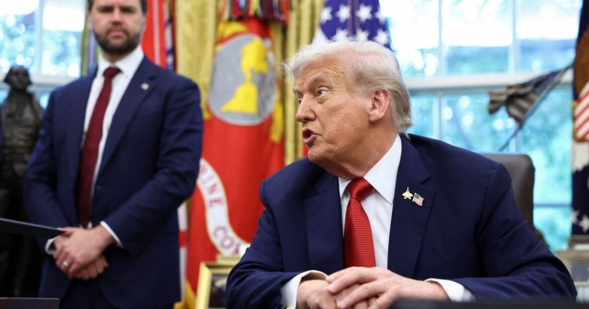 Tarifas dos EUA colocam em risco US$ 3,1 bilhões nas exportações de Cingapura.