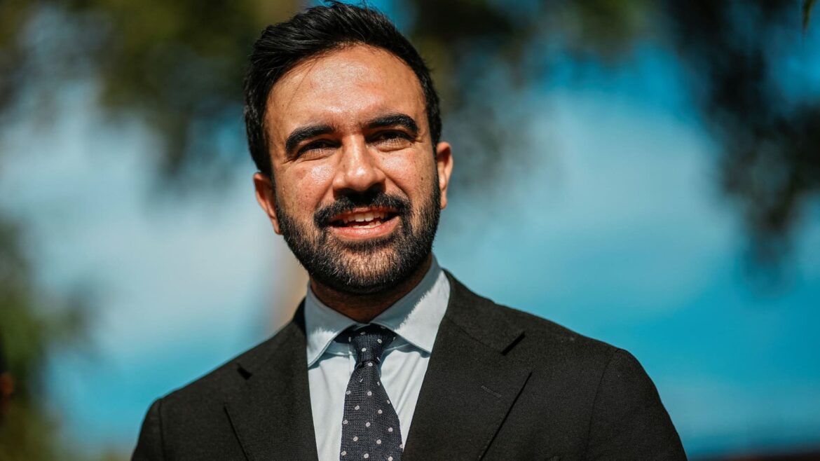 Trump critica Mamdani após o prefeito de Nova York, Adams, desistir da corrida.