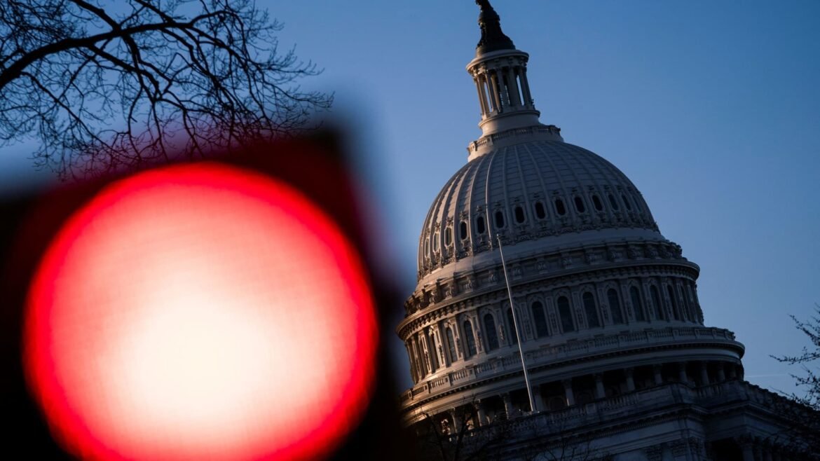 Um possível risco para os mercados proveniente de rumores sobre uma paralisação nos corredores de negociação.
