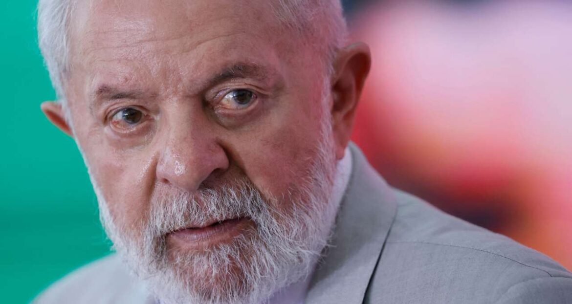 Aprovação de Lula alcança maior índice em quase dois anos, revela pesquisa.