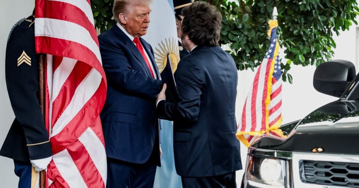 Compreenda o contrato de US$ 20 bilhões entre os EUA e a Argentina.