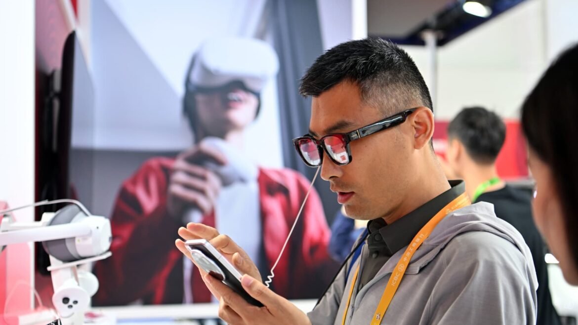 Concorrentes chineses dos óculos de IA da Meta se acumulam. Como o Goldman está aproveitando essa tendência