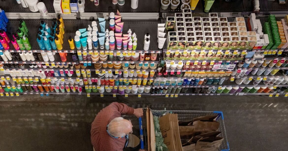 Inflação ao consumidor nos EUA registra alta de 0,3% em setembro, menor do que o previsto.