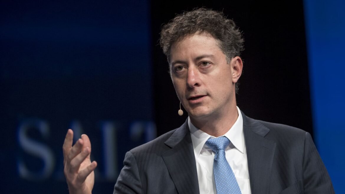 Jeffrey Smith da Starboard Value revela 3 principais ações, incluindo o TripAdvisor.