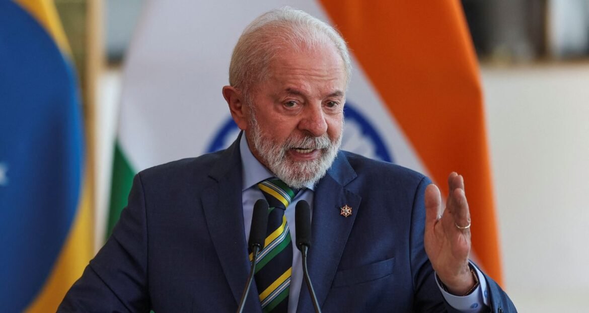 Lula afirma que os mais ricos do Brasil logo estarão em dia com seus impostos.