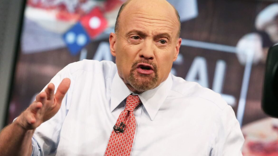 Maior demanda do que oferta confere vantagem às empresas, diz Jim Cramer