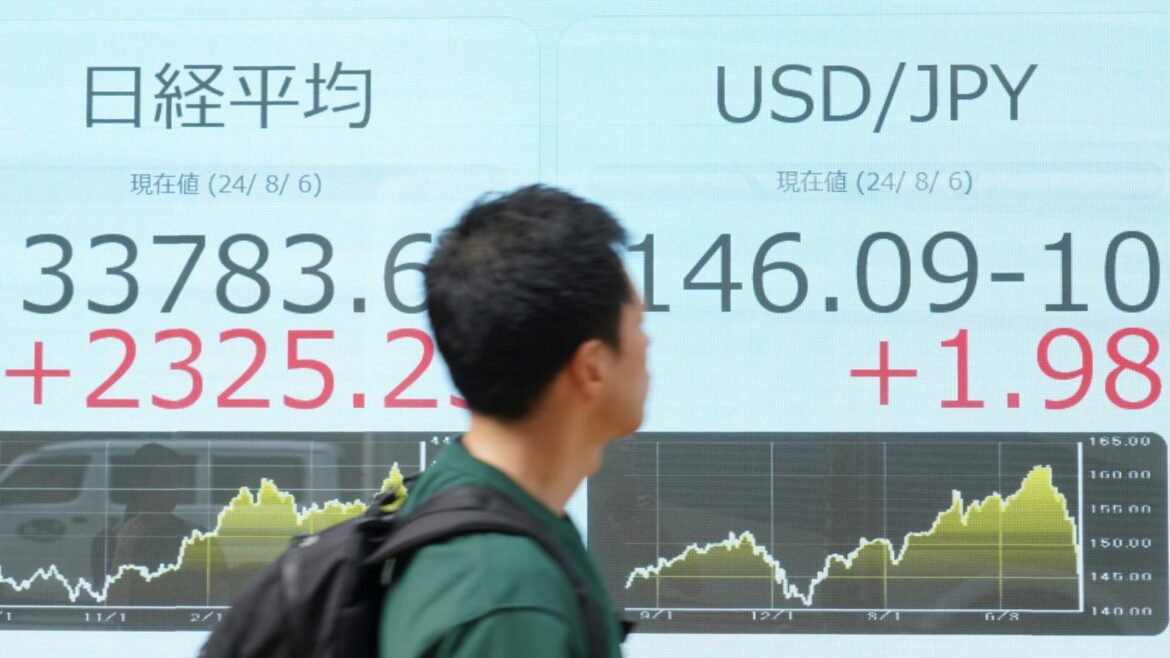 Mercado de ações do Japão cresce quase 5% durante a noite: entenda o motivo e saiba como investir.