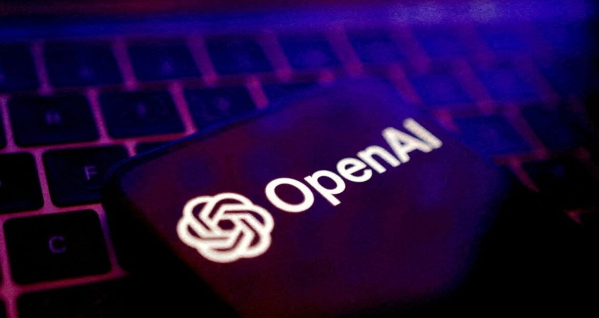 OpenAI apresenta o Sora 2 no Brasil, envolvido em controvérsia com Hollywood sobre direitos autorais.