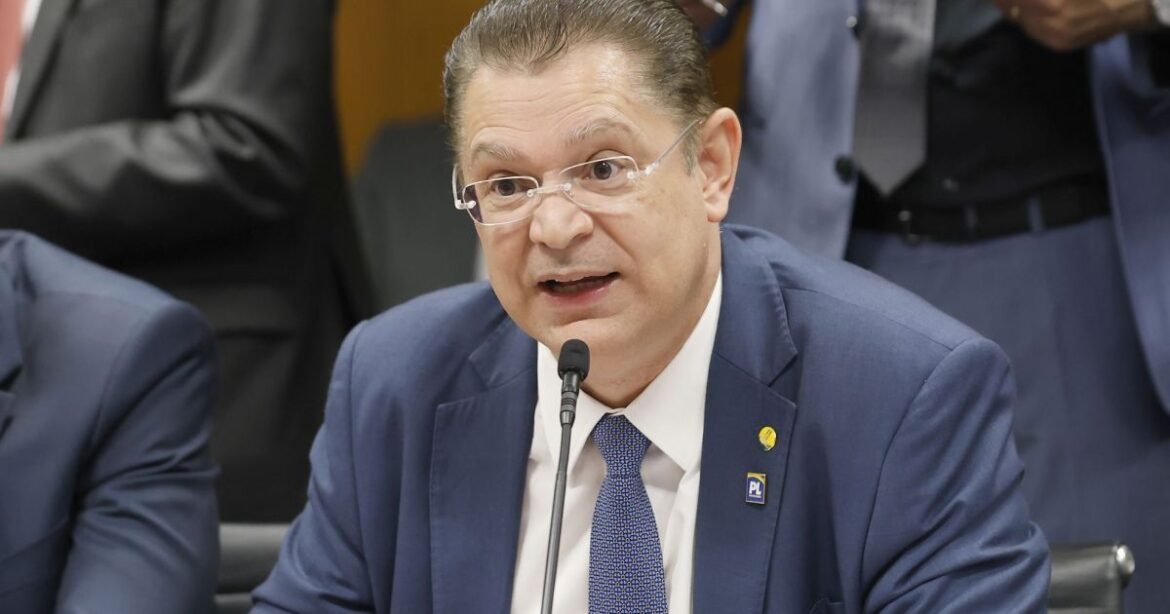 PL sugere isenção de IR para valores de até R$ 10 mil sem proposta de compensação