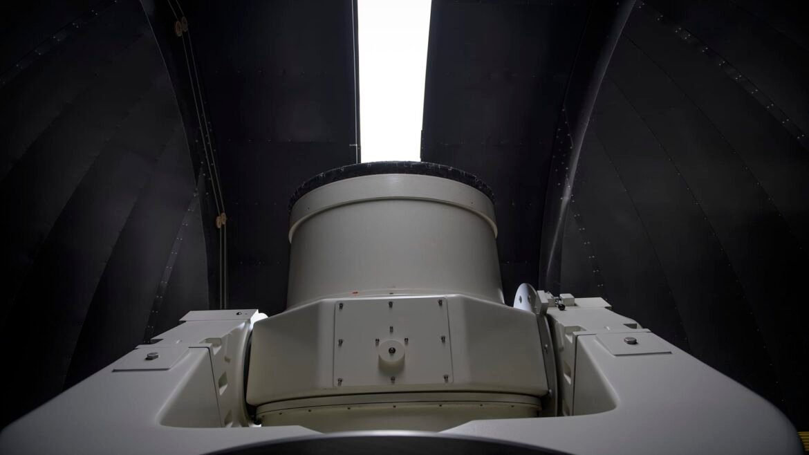 Ações de satélite analisam possibilidade de separação; JPMorgan prevê grandes retornos se isso ocorrer.