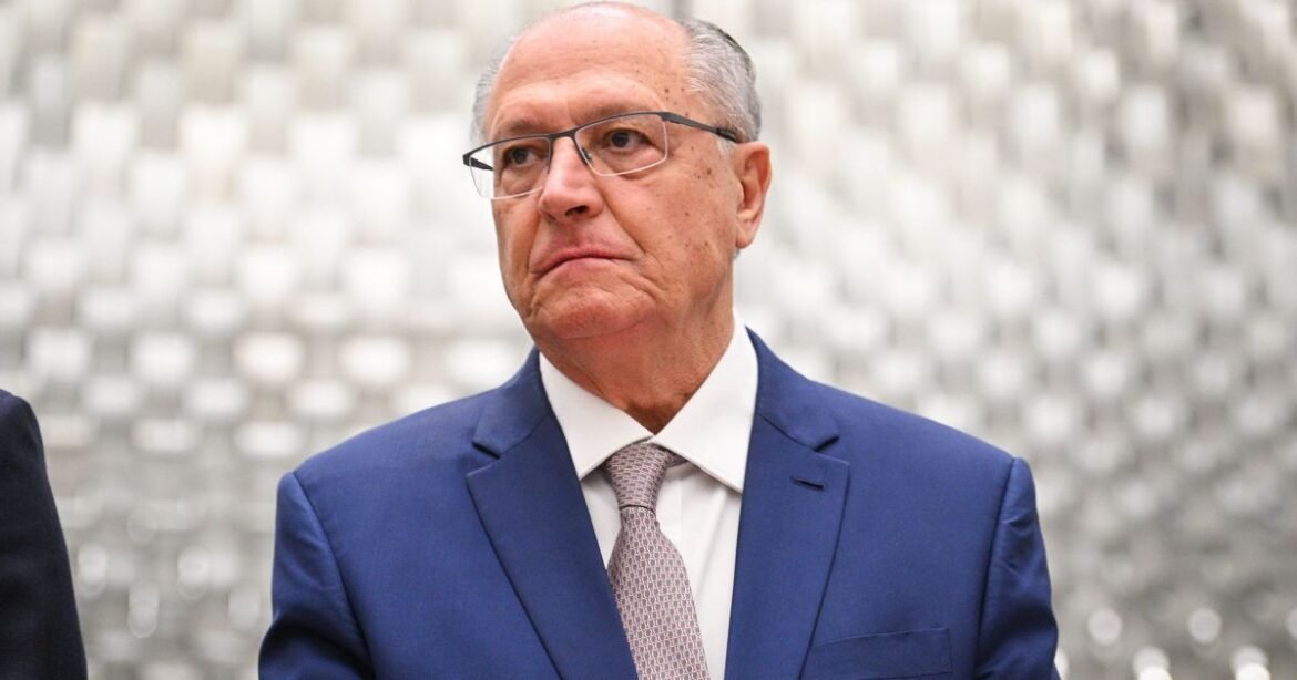 Alckmin projeta recorde de investimentos estrangeiros no Brasil para 2025