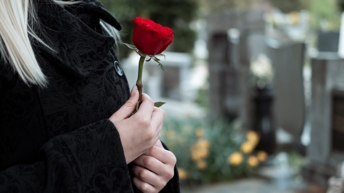 “Como Evitar a ‘Penalidade do Sobrevivente’ Após a Morte de um Cônjuge”