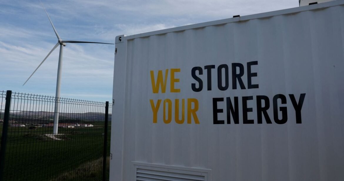 Governo Planeja Leilão de Baterias de Armazenamento para Abril de 2026