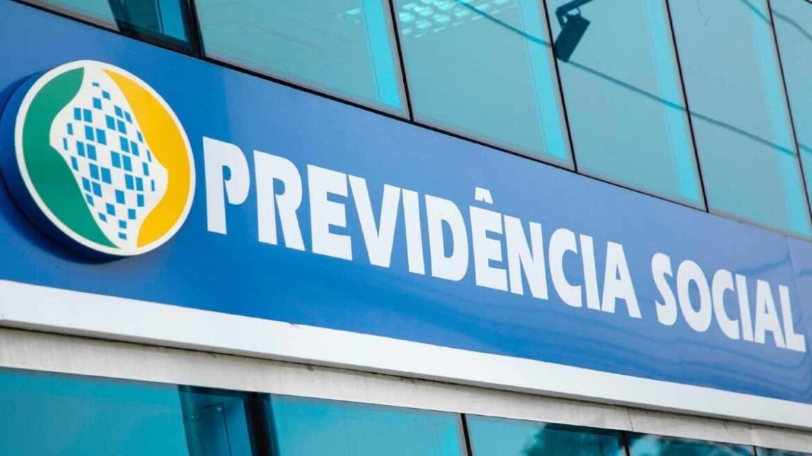 Herdeiros podem reaver R$ 700 milhões em descontos indevidos da fraude do INSS; confira o guia completo para solicitar.