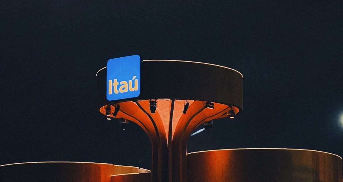 Itaú (ITUB4) dominará ou será impactado como o Bradesco (BBDC4)? Descubra o que esperar dos resultados de amanhã.