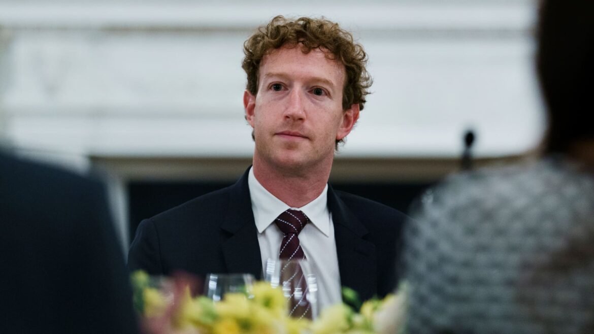 Meta interrompeu pesquisa interna que sugere prejuízos das redes sociais, revela processo judicial.