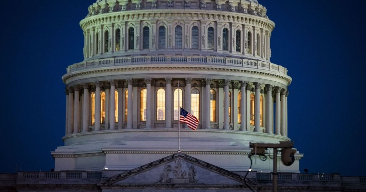 Paralisação nos EUA chega ao 35º dia e iguala o recorde histórico.