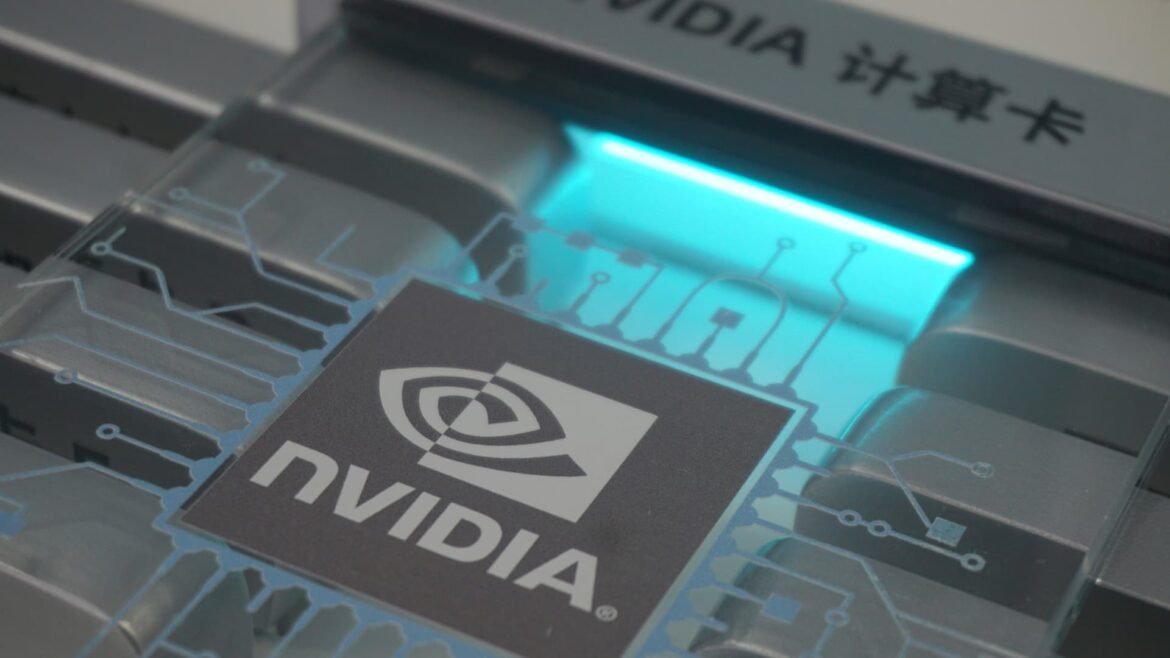 Ações com as maiores variações ao meio-dia: NVDA, RARE, NEM, DBRG