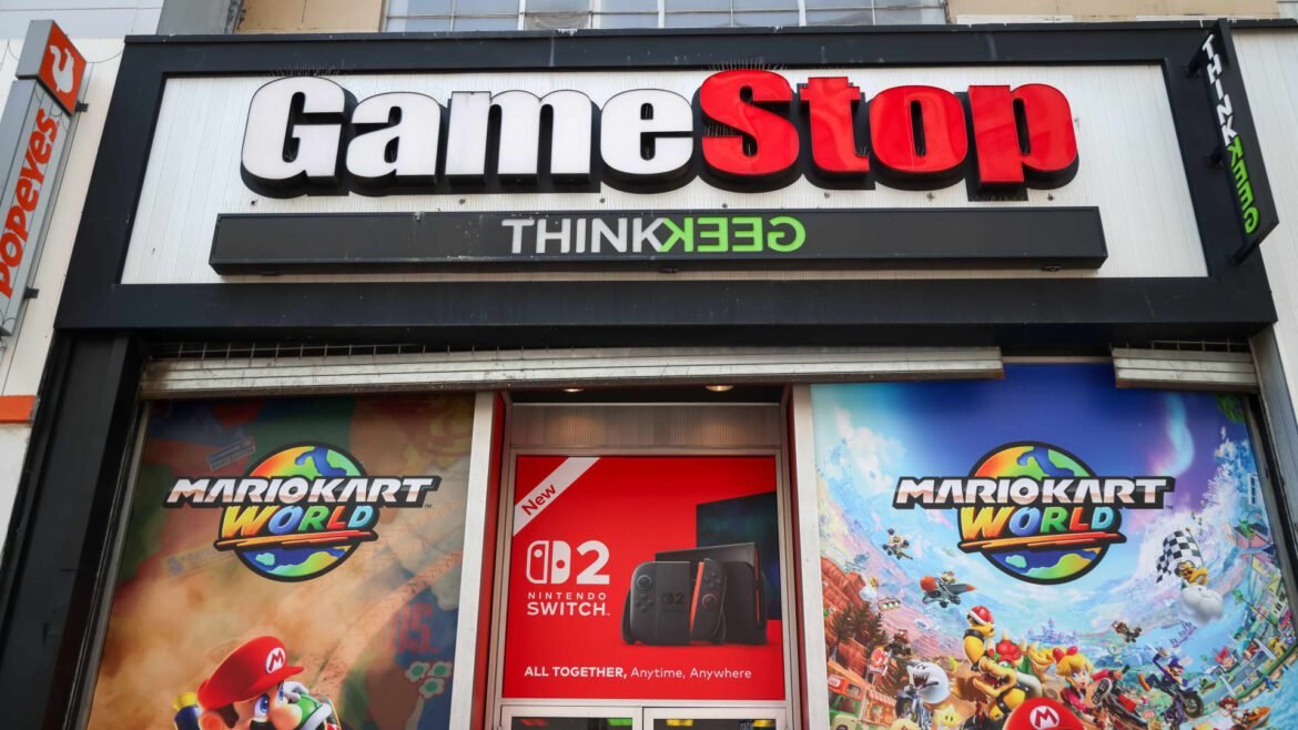 Ações com as maiores variações no pré-mercado: GME, AVAV, CBRL