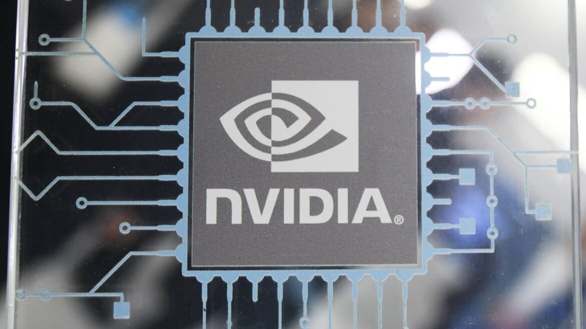 Ações da Nvidia devem cair 20% devido à concorrência, afirma único analista com recomendação de venda.