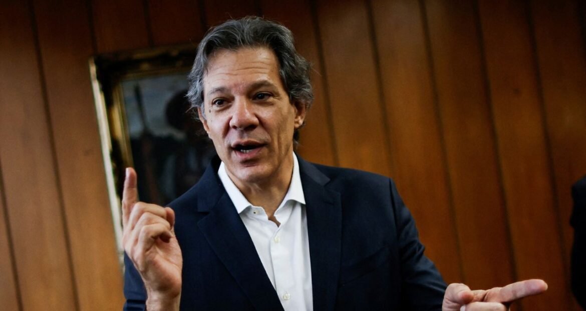 Após reunião com Motta, Haddad afirma que Câmara votará projeto contra devedores contumazes nesta terça-feira.
