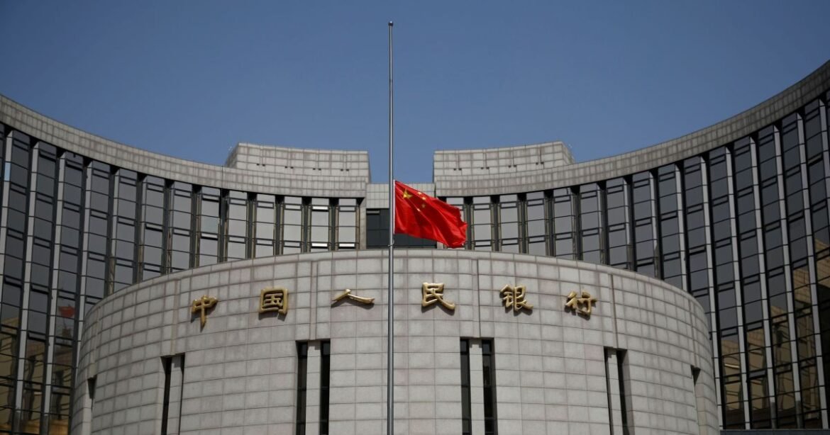 China apoia o fortalecimento do yuan.