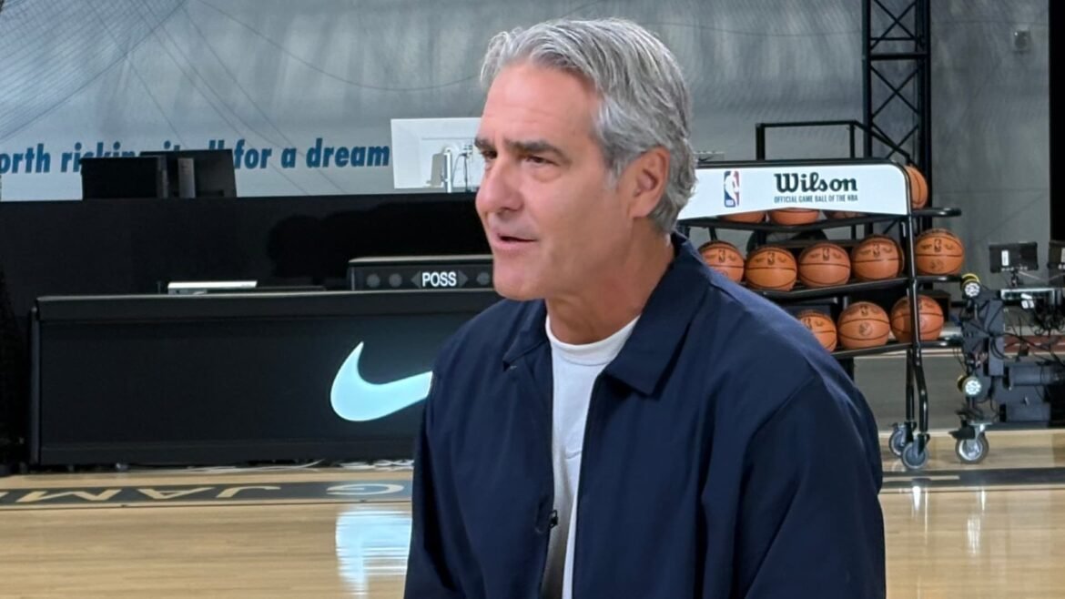 Microsoft esclarece a situação, enquanto o CEO da Nike promove mudanças na alta liderança.