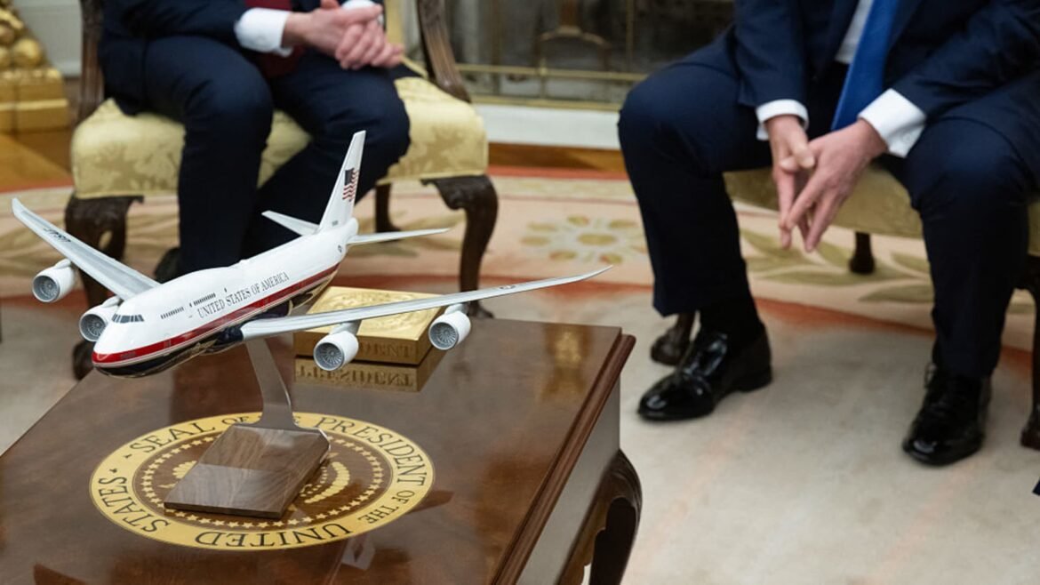 Novo jato Air Force One do presidente dos EUA sofre mais um atraso da Boeing