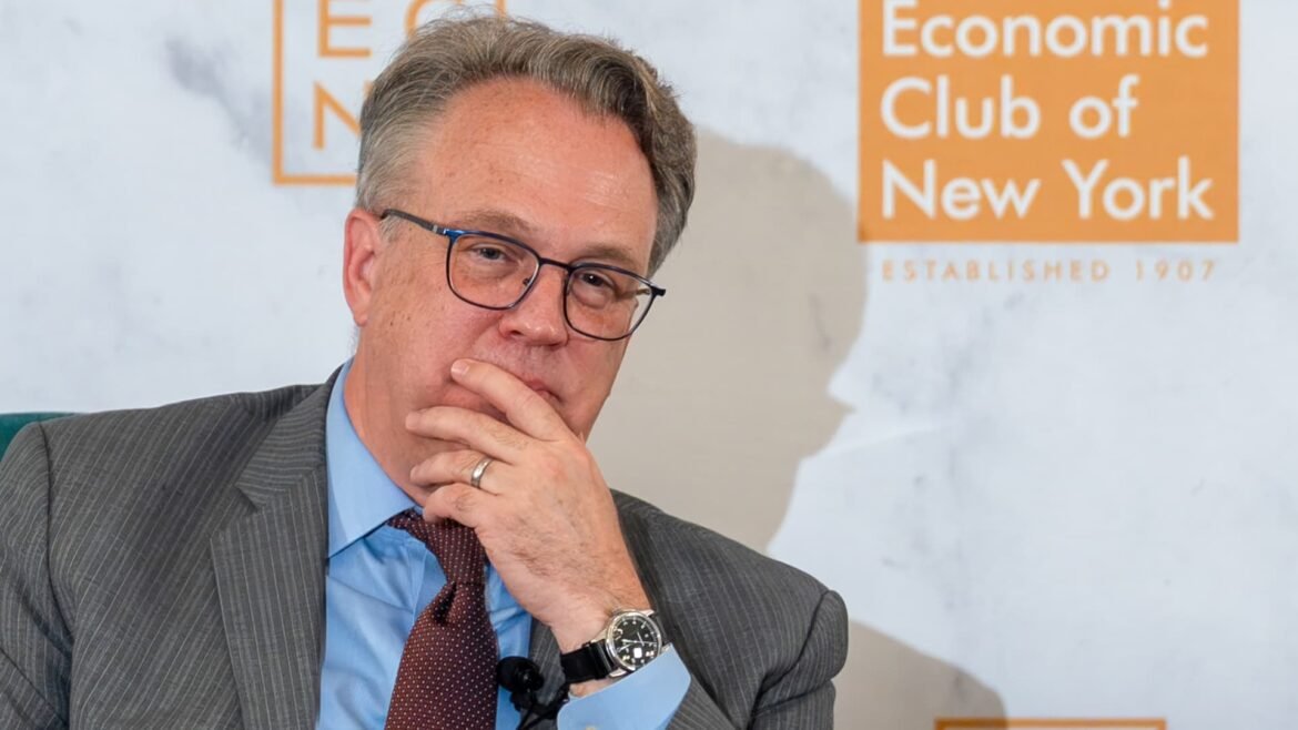 Presidente do Fed de Nova York, Williams, afirma que alguns 'fatores técnicos' distorceram para baixo a leitura do IPC de novembro.