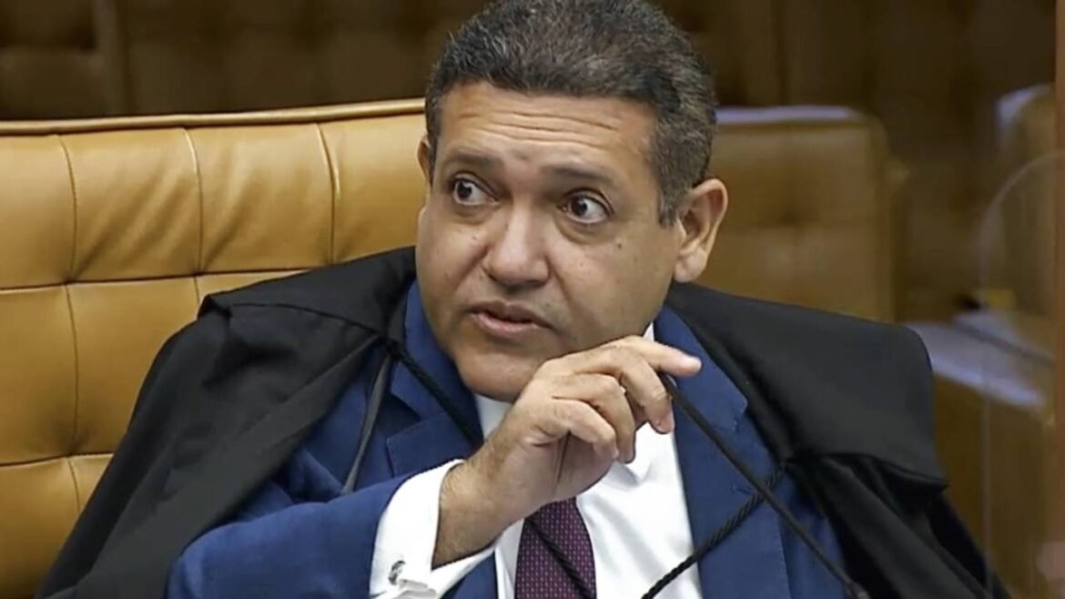 STF suspende loterias municipais e impõe multa diária de R$ 500 mil.