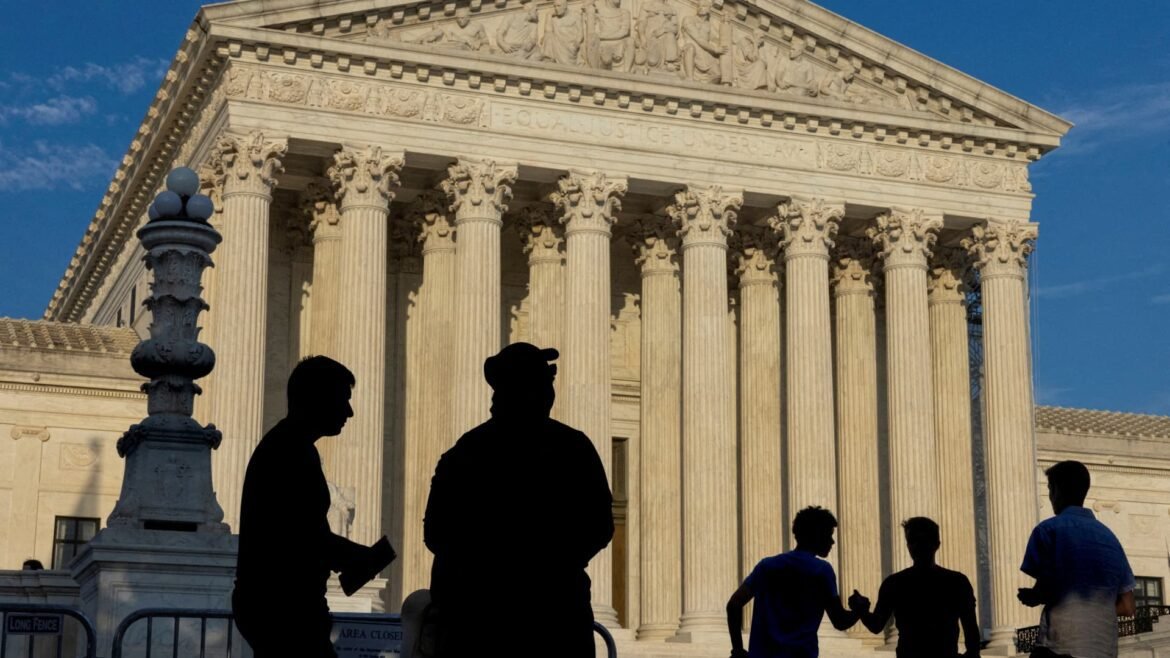 Suprema Corte rejeita pedido de Trump para enviar Guarda Nacional a Chicago