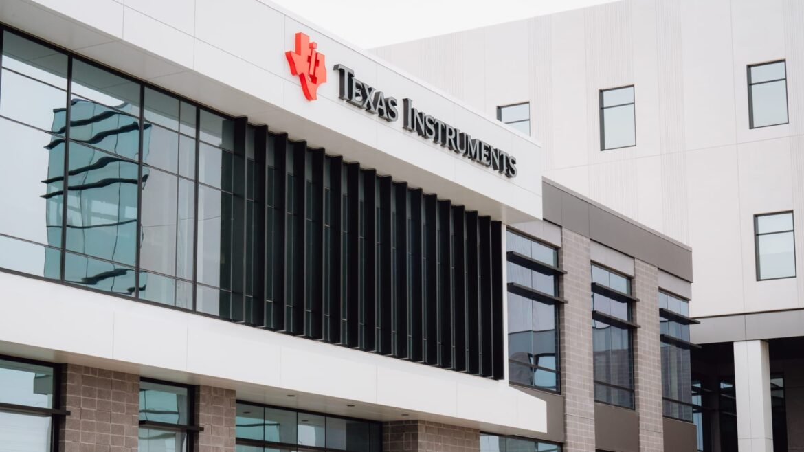 Ações com as maiores movimentações após o fechamento: TXN, STX, QRVO