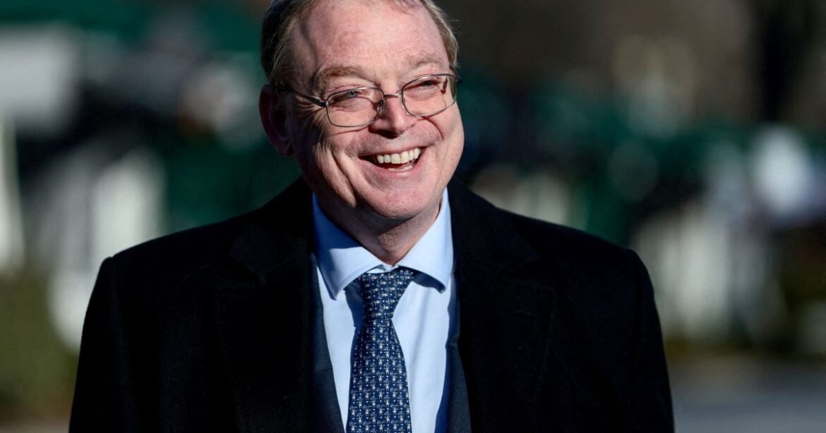 Hassett propõe alternativa de tarifas caso a Justiça decida em desfavor de Trump.