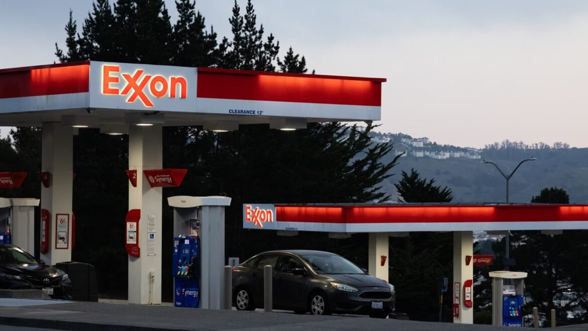 Lucros da ExxonMobil (XOM) no Quarto Trimestre de 2025
