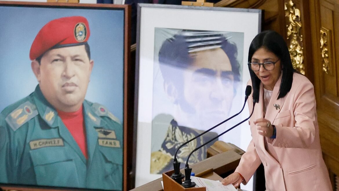 Maduro saiu, mas seus principais aliados ainda mantêm o poder na Venezuela.