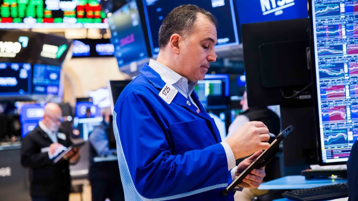 Ouro substitui Títulos do Tesouro como ativo global preferido em meio ao caos promovido por Trump.