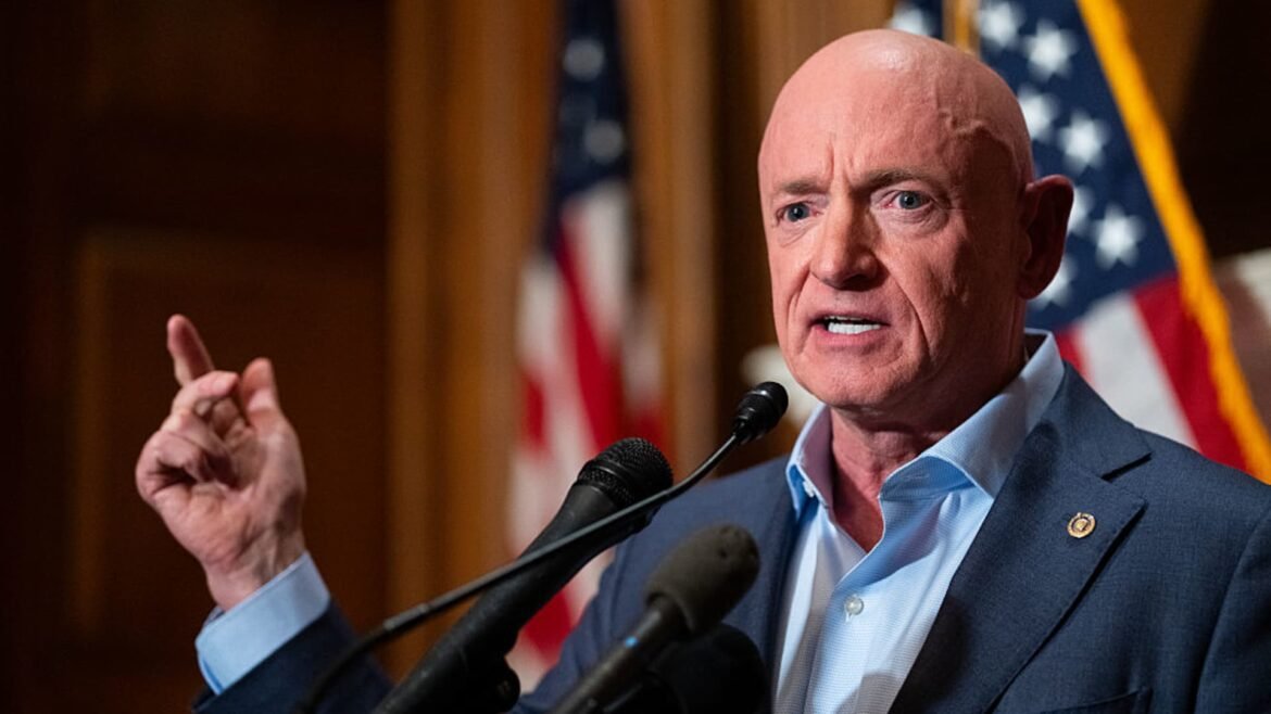 Pentágono reduzirá aposentadoria do senador Mark Kelly devido a vídeo: Hegseth