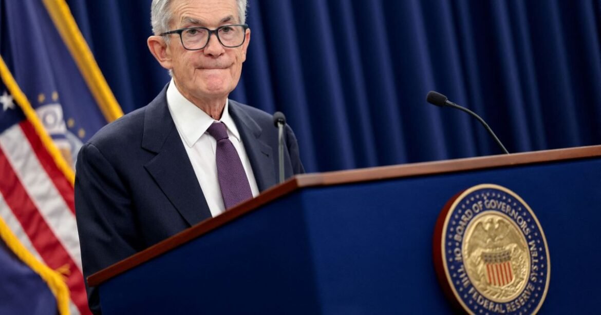 Powell não se pronuncia sobre sua continuidade no Fed após o término do mandato como presidente.