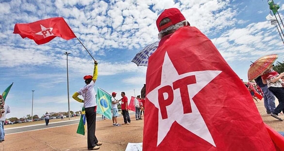 Resolução do PT pede mobilização de militantes para garantir a reeleição de Lula e ampliar as bancadas na Câmara e no Senado.